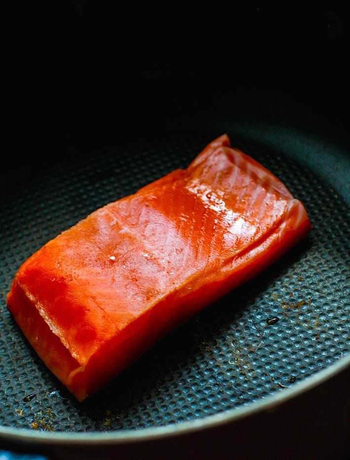 Kid Friendly Salmon Baked Bean Burrito Bowls - The Perfect Way To Introduce Salmon To Your Kids! www.superhealthykids.com