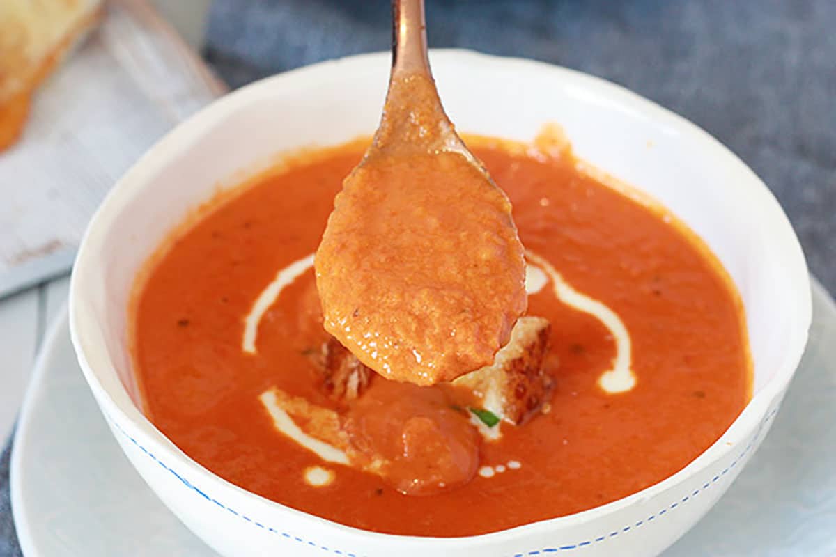 thick creamy and delicious tomato basil soup